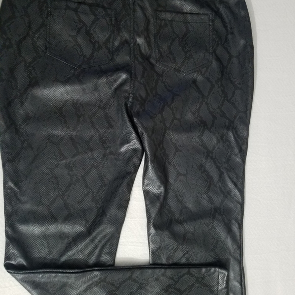 Pant - Picture 5 of 6